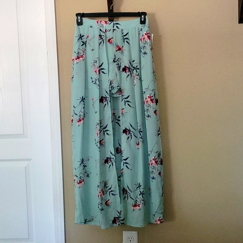 Justify Floral shorts